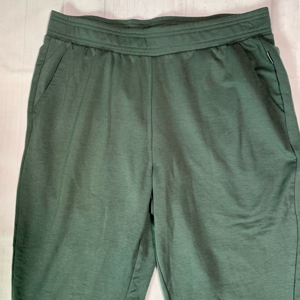 Eddie Bauer women’s lounge jogger pants. Green. Size M. - Picture 6 of 10